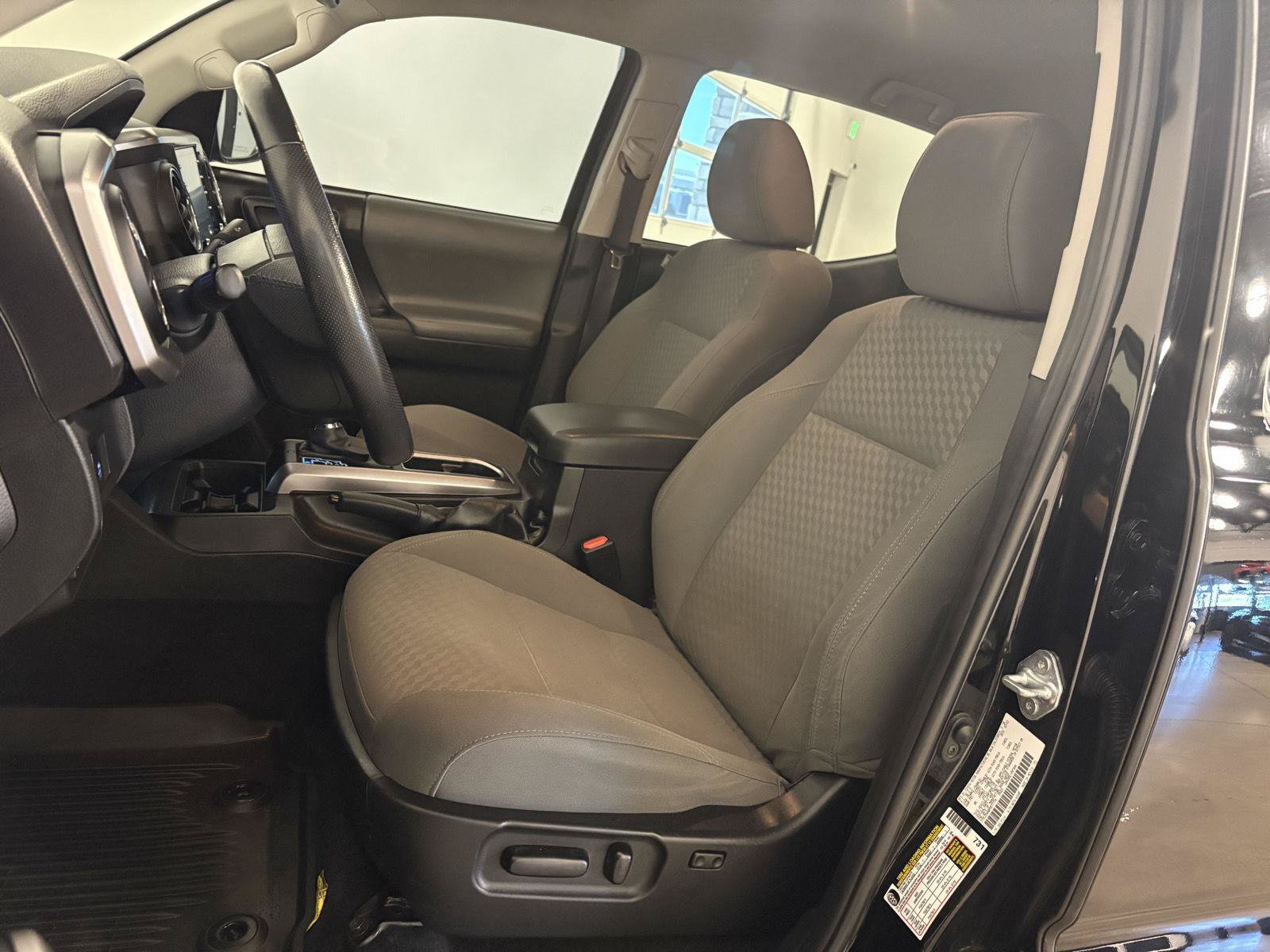 Used 2023 Toyota Tacoma SR5 AWD/4WD image 13
