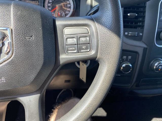 Used 2018 RAM 1500 ST w/ SXT Appearance Group AWD/4WD image 13