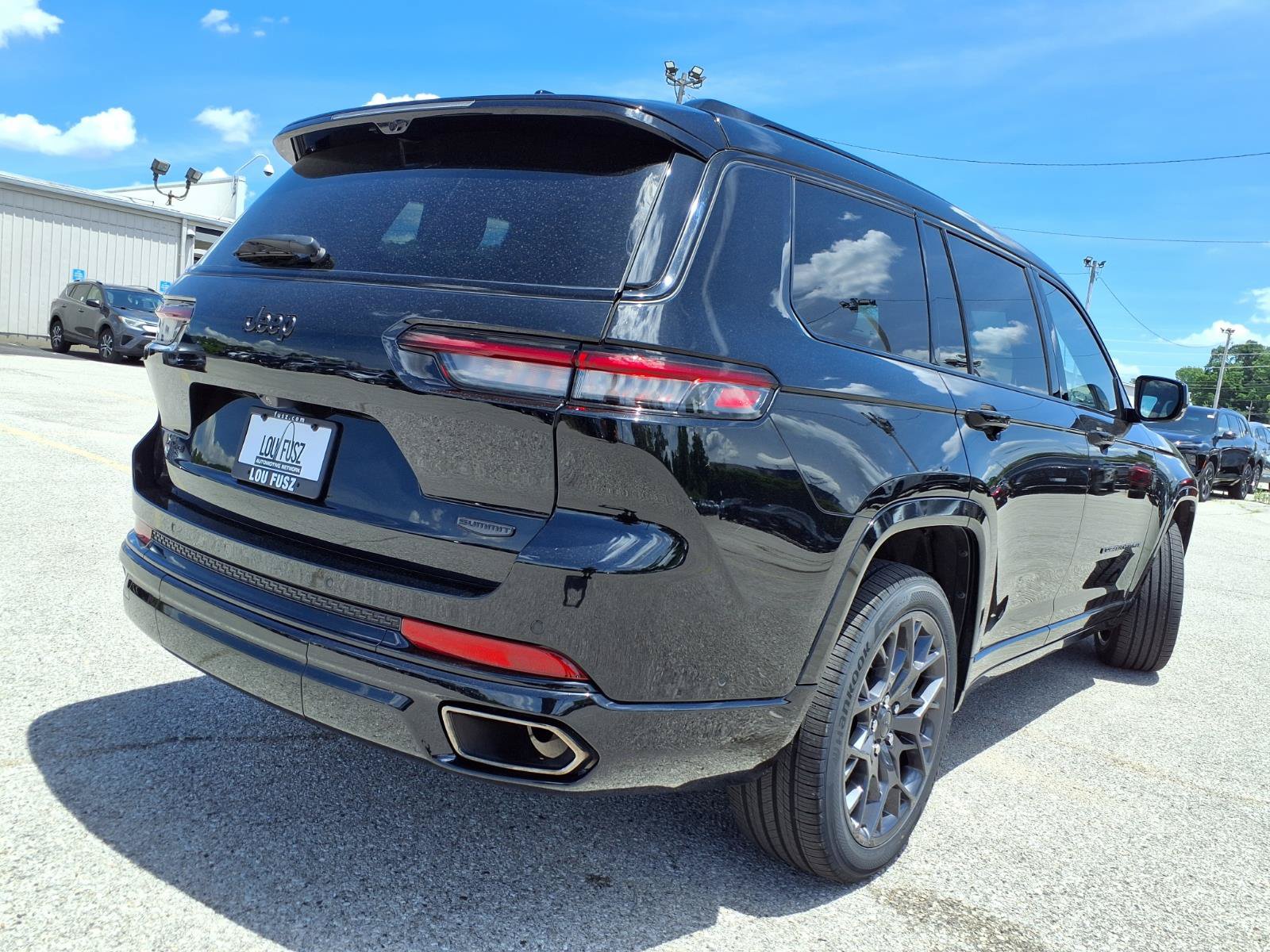 Used 2023 Jeep Grand Cherokee L Summit AWD/4WD image 38