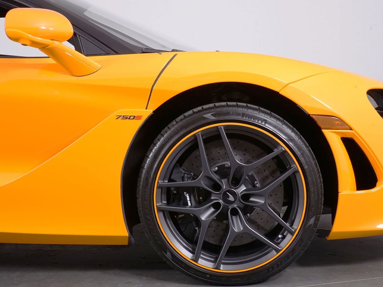Used 2025 McLaren 750S image 16