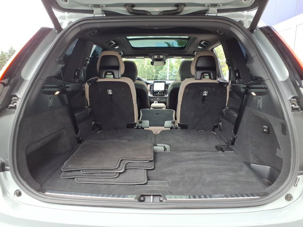 Certified 2026 Volvo XC90 B6 Plus AWD/4WD image 26
