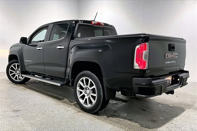 Used 2022 GMC Canyon Denali image 4