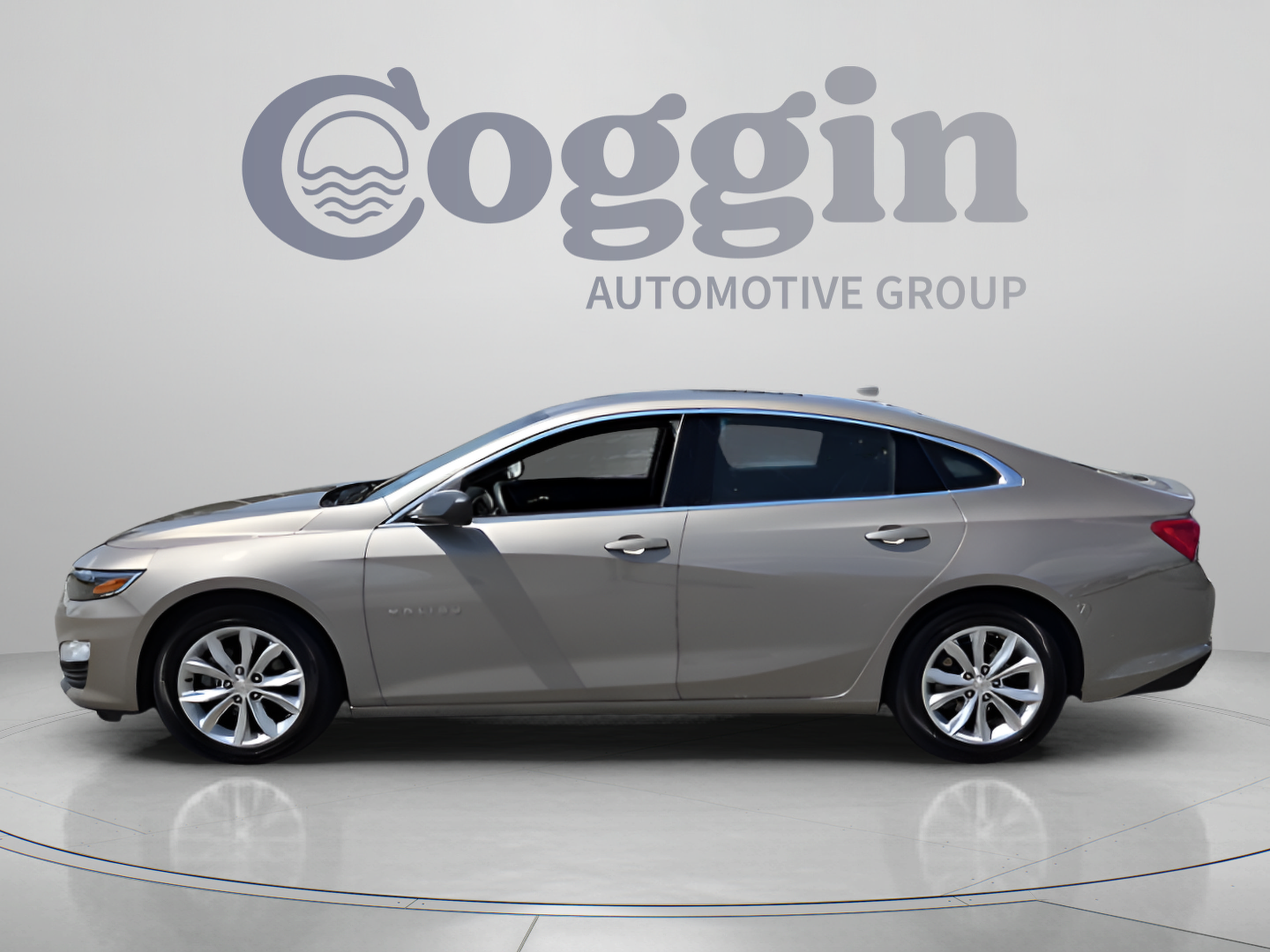 Used 2024 Chevrolet Malibu LT FWD image 2