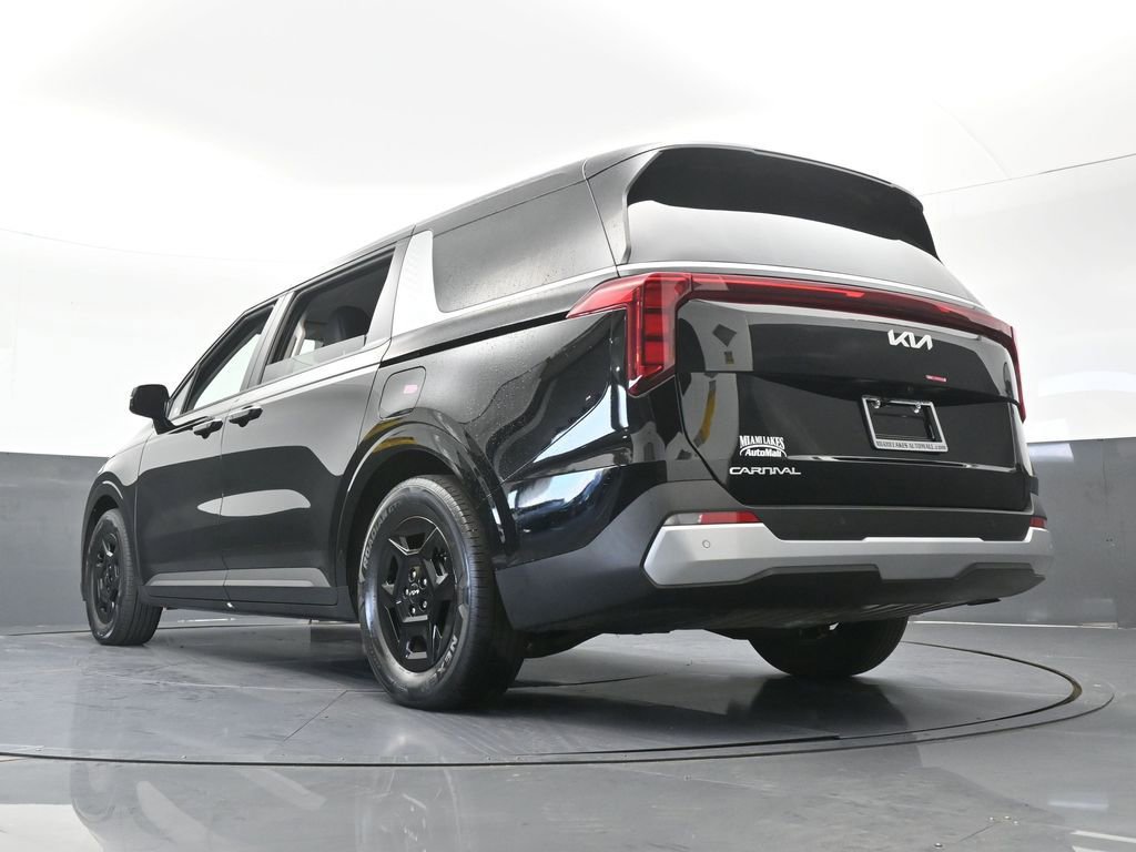Used 2025 Kia Carnival image 56