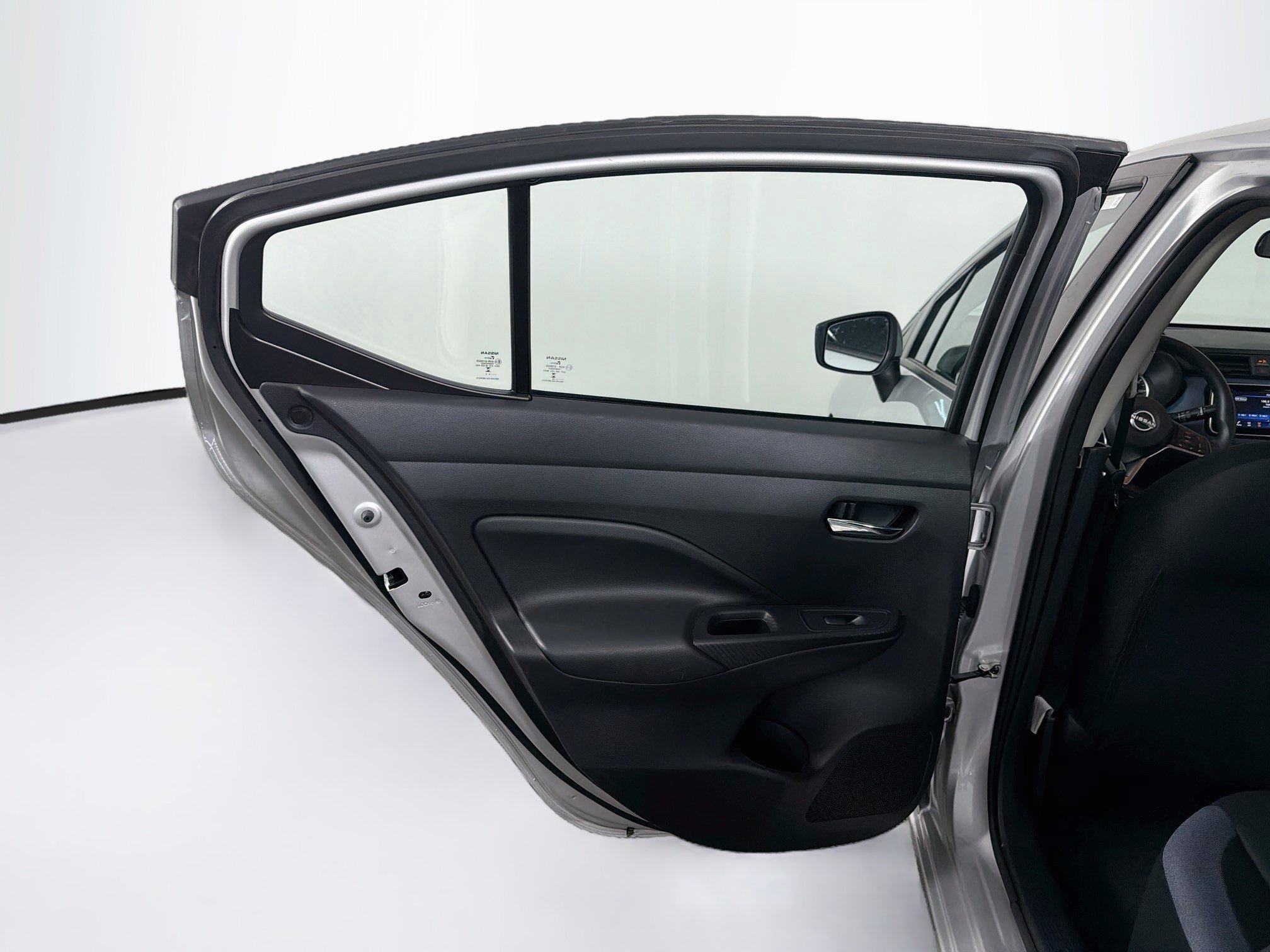 Used 2025 Nissan Versa SV FWD image 26