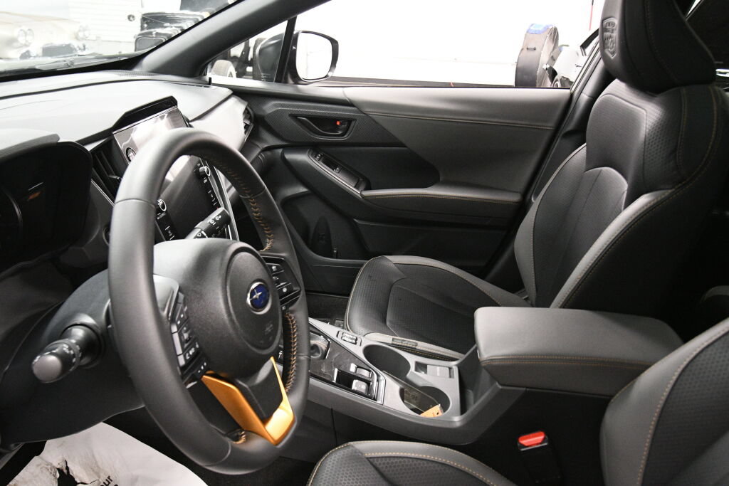 Used 2024 Subaru Crosstrek 2.5i Wilderness AWD/4WD image 21