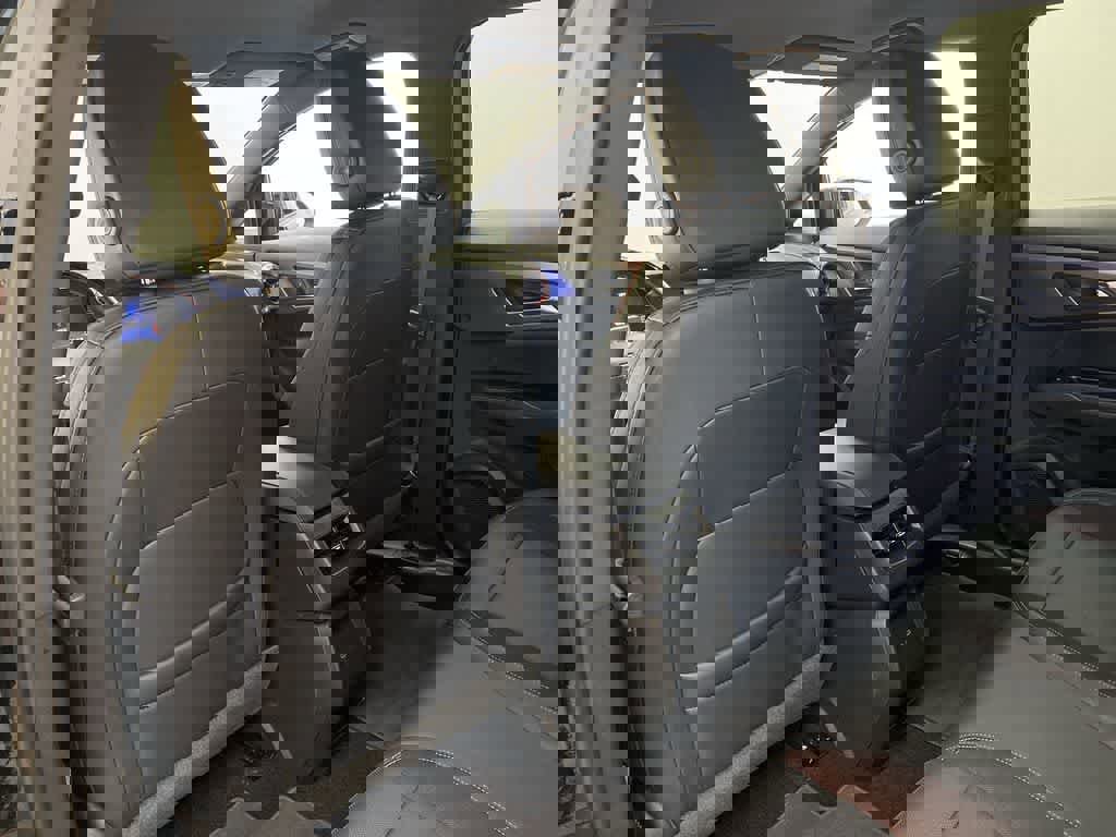 Used 2024 Chevrolet Equinox EV RS image 17