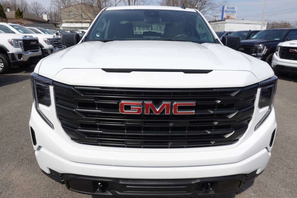 Used 2023 GMC Sierra 1500 Pro w/ Graphite Edition AWD/4WD image 7