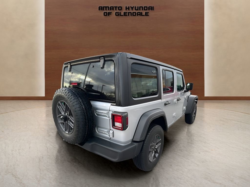 Used 2024 Jeep Wrangler Unlimited Sport AWD/4WD image 6