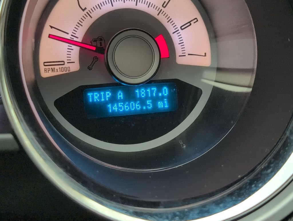 Used 2010 Ford Mustang Premium image 25