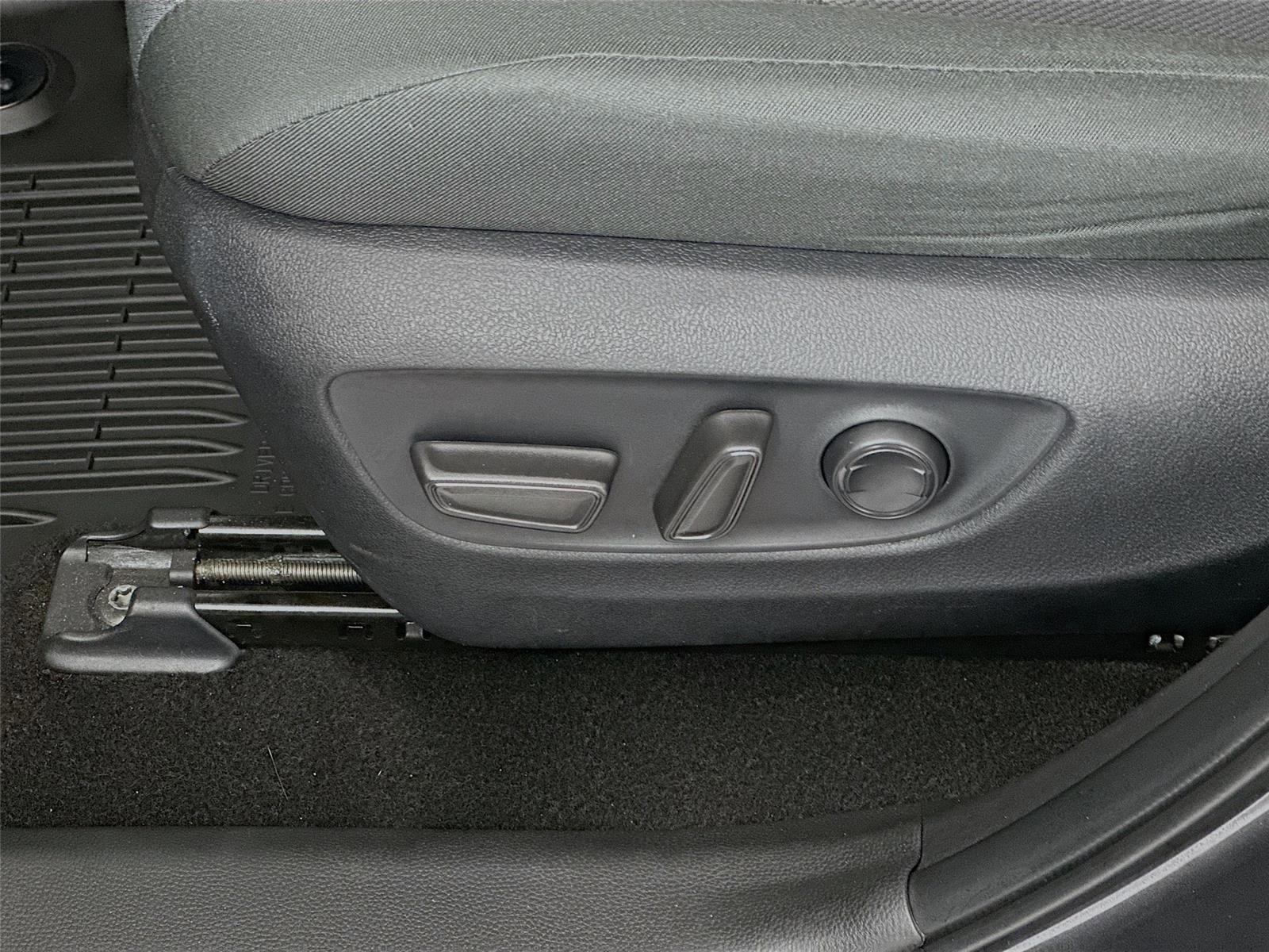 Certified 2025 Toyota RAV4 XLE AWD/4WD image 20