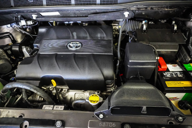 Used 2014 Toyota Sienna LE FWD image 25