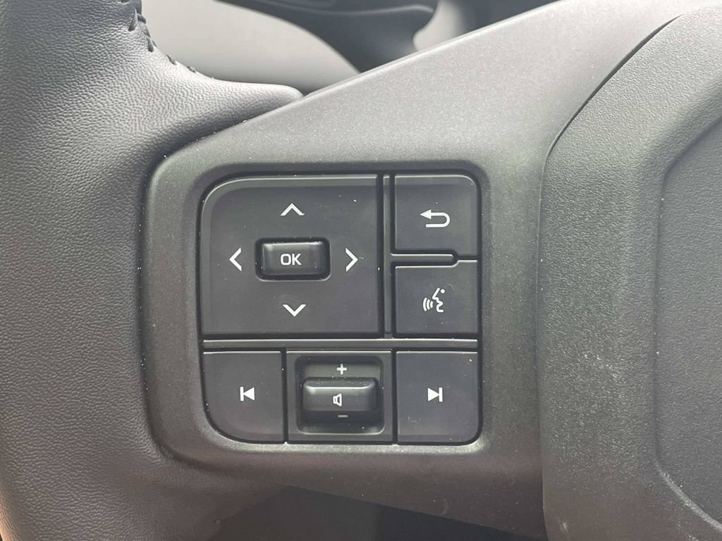 Used 2026 Toyota RAV4 XSE w/ Weather Package AWD/4WD image 31