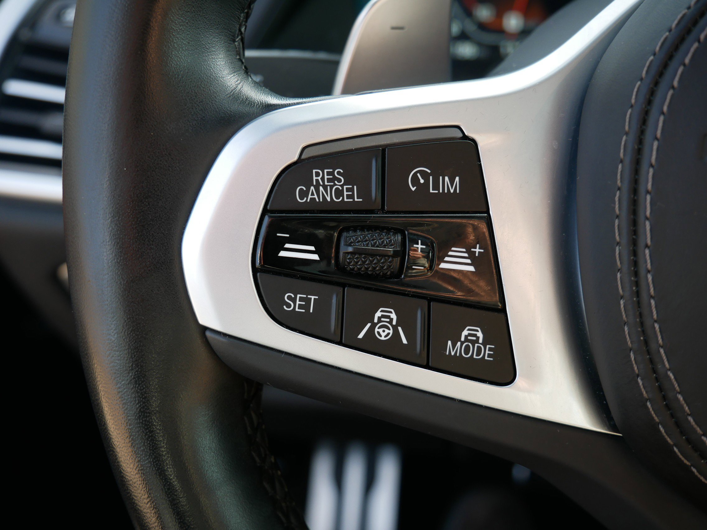 Used 2022 BMW X5 M50i image 19