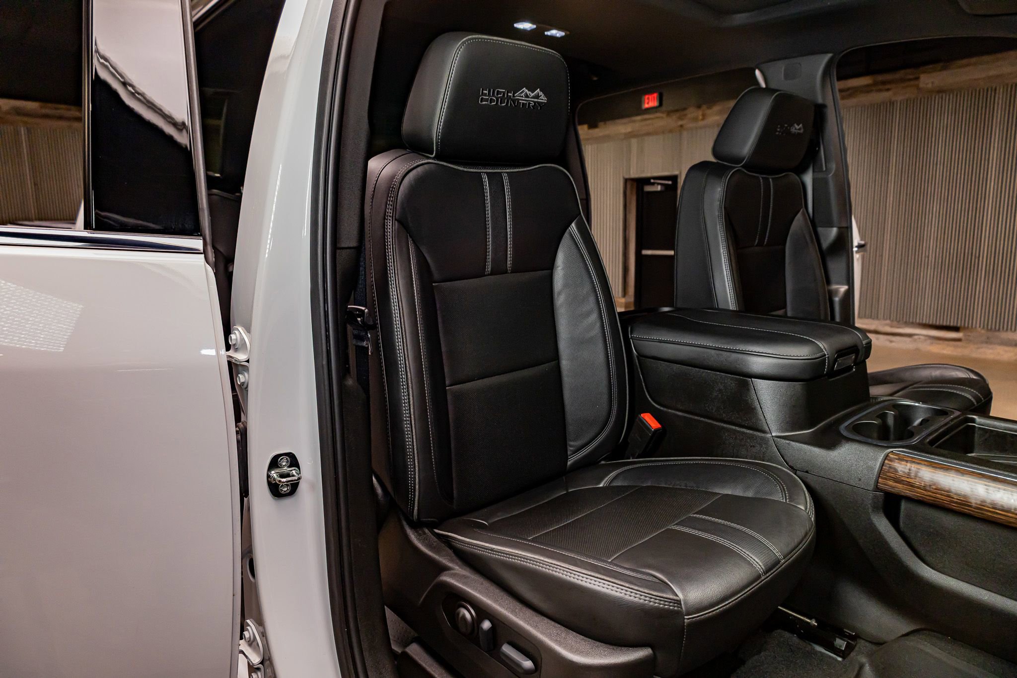 Used 2023 Chevrolet Silverado 3500 High Country w/ Z71 Off-Road Package image 26