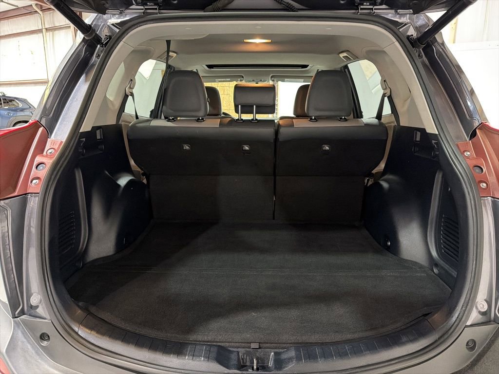 Used 2013 Toyota RAV4 Limited image 33