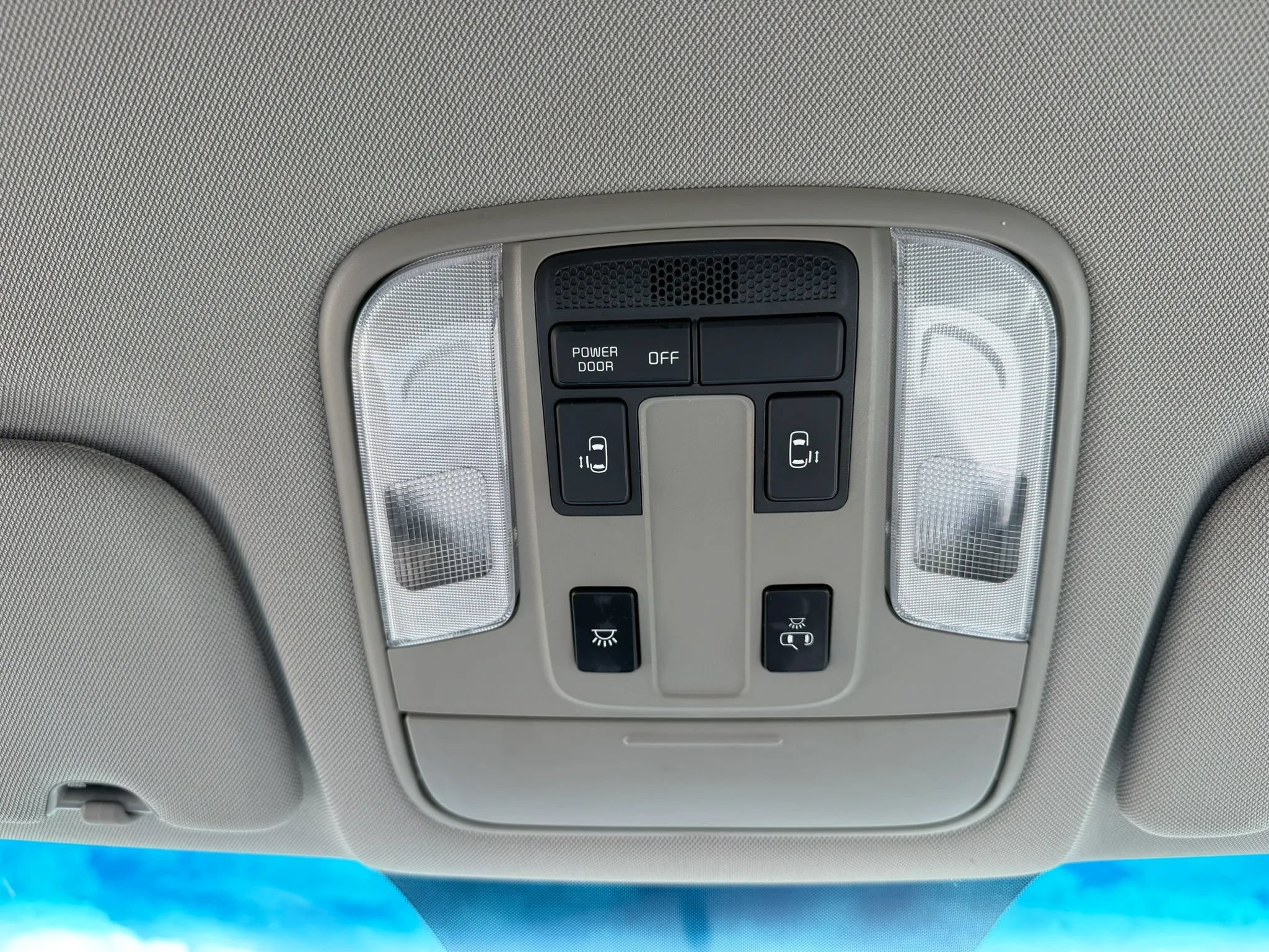 Used 2019 Kia Sedona LX FWD image 31