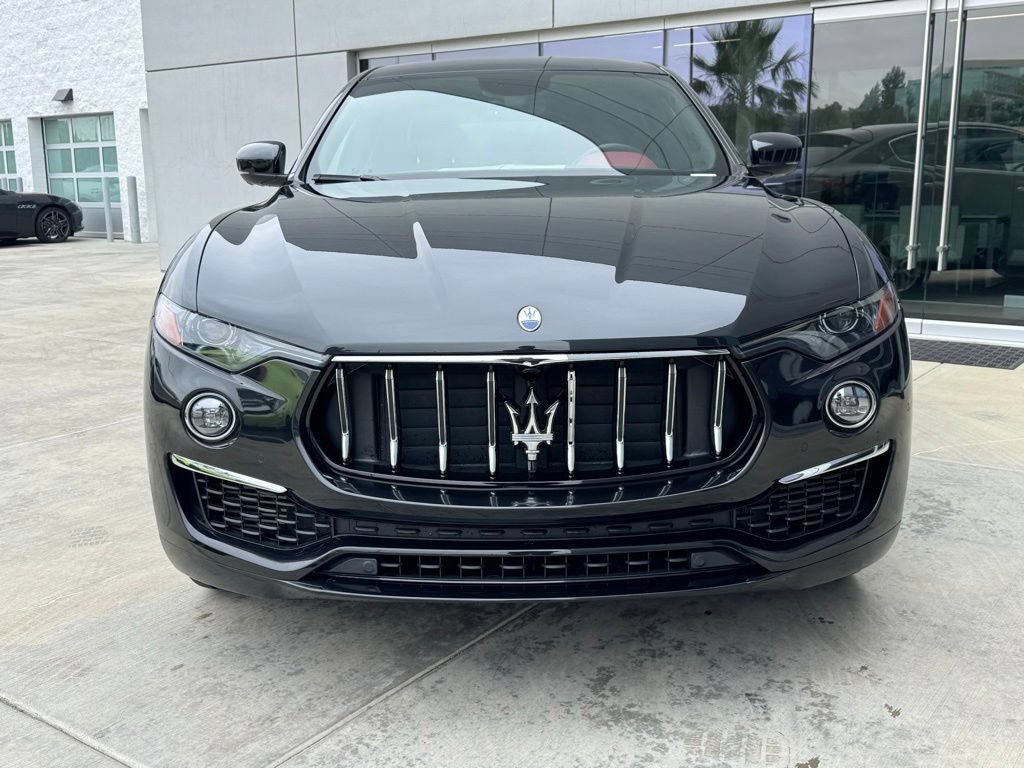 Certified 2022 Maserati Levante GT AWD/4WD image 3