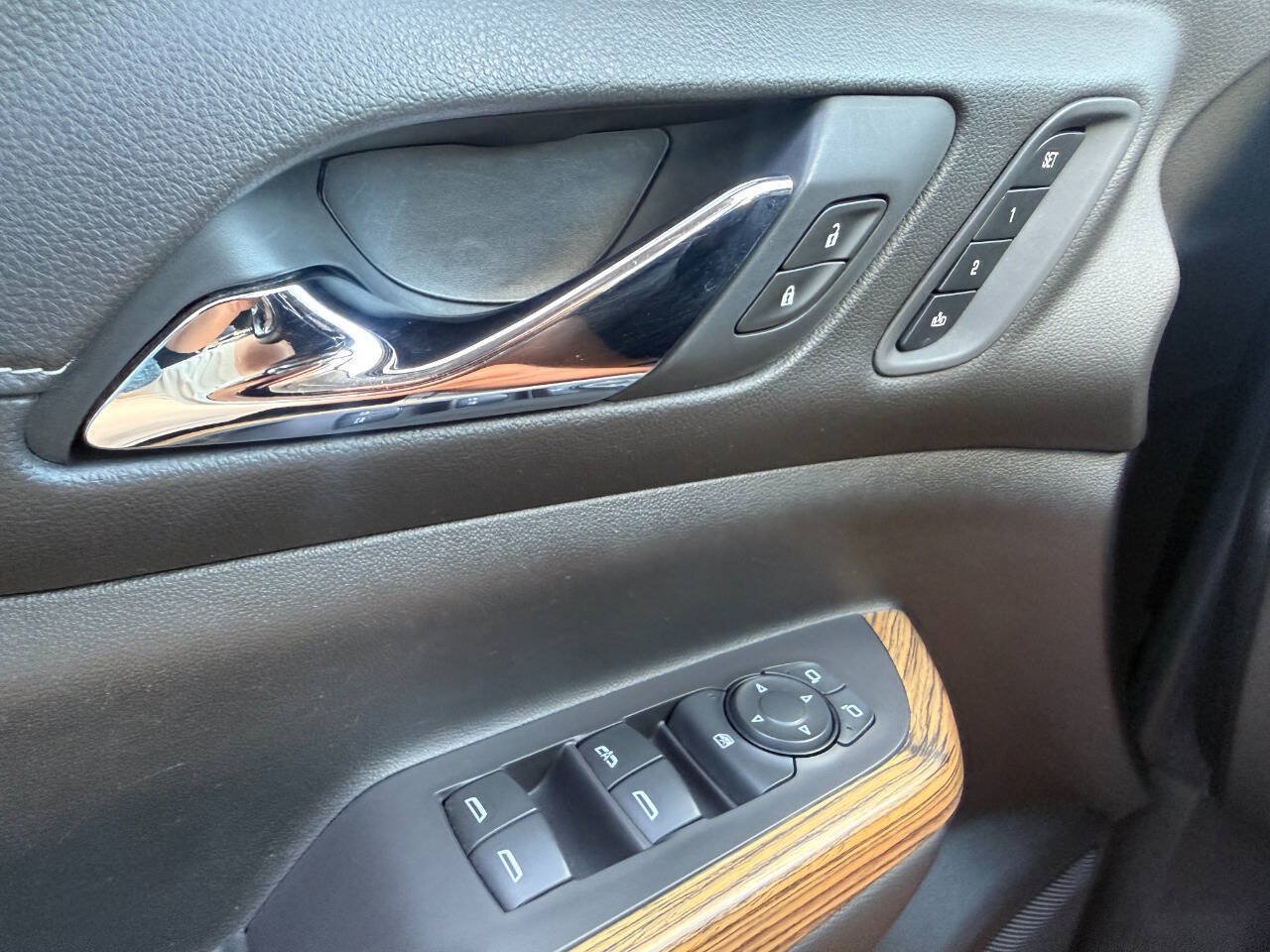 Used 2019 GMC Acadia Denali w/ Technology Package FWD image 22