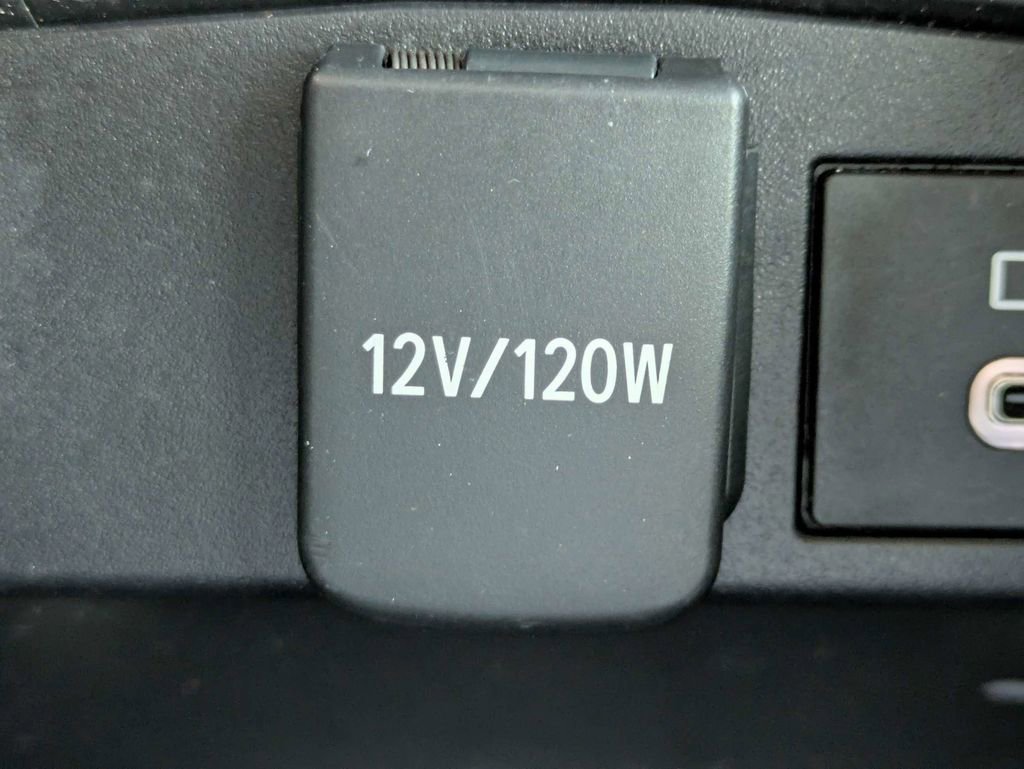 Used 2023 Toyota Corolla SE image 27