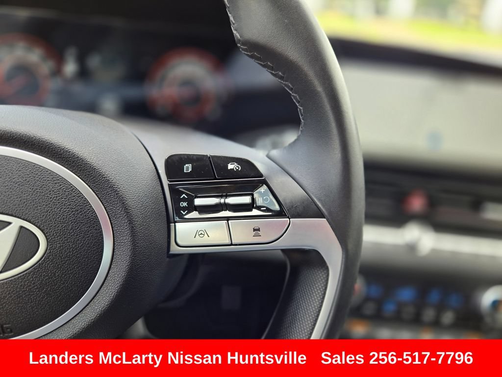 Used 2024 Hyundai Elantra Limited FWD image 25