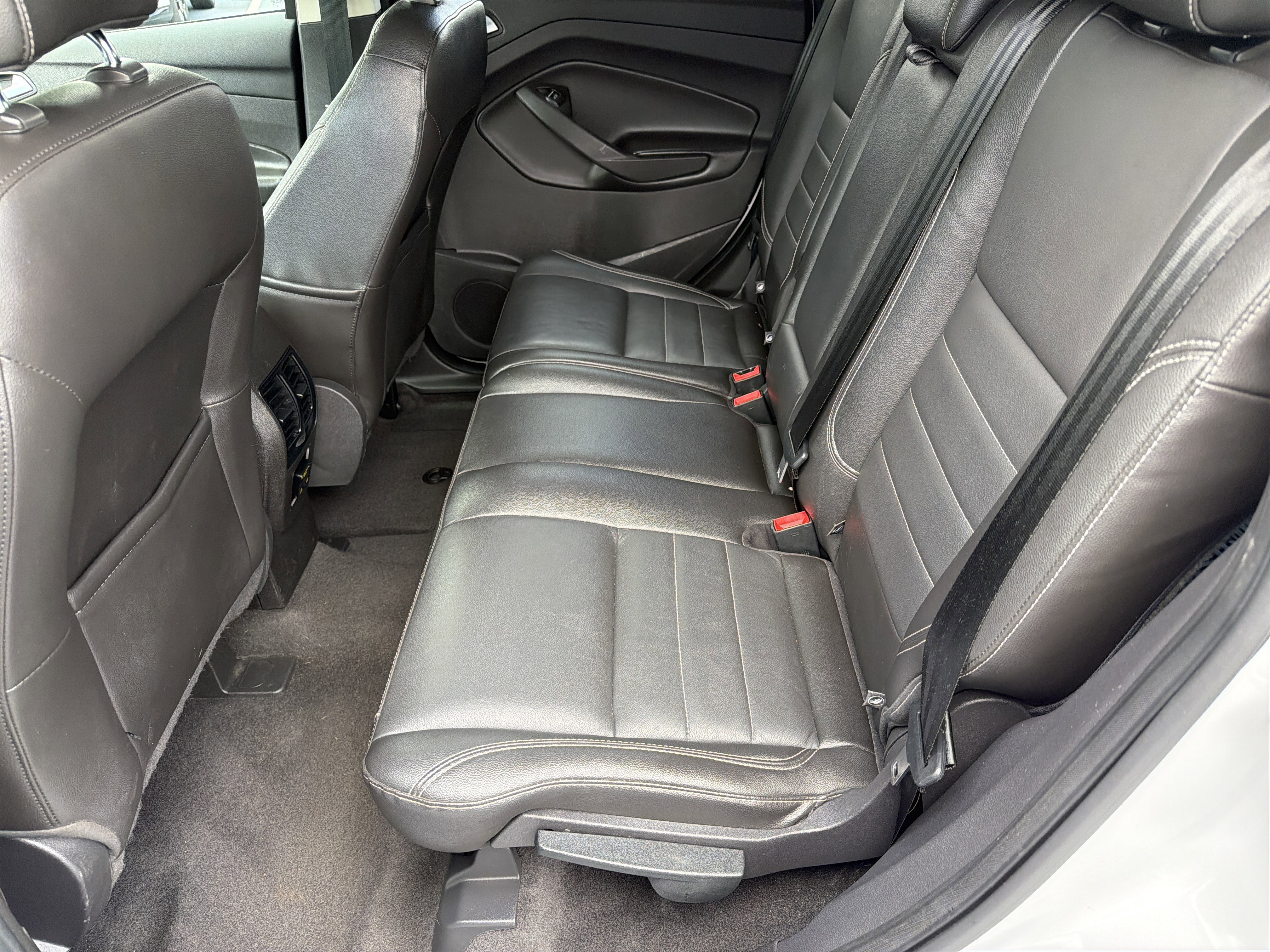 Used 2014 Ford Escape SE w/ Equipment Group 201A FWD image 18