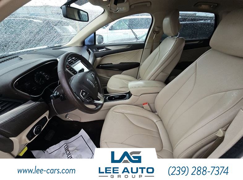 Used 2018 Lincoln MKC Premiere image 3