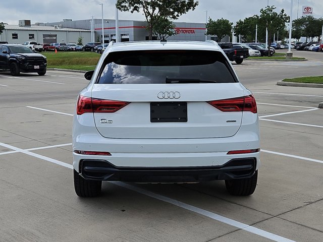 Used 2019 Audi Q3 2.0T Premium Plus w/ Premium Plus Package image 7