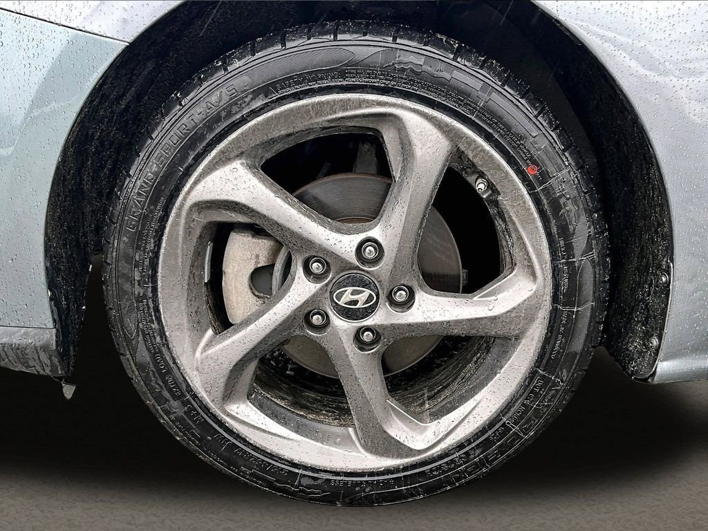 Used 2019 Hyundai Veloster 2.0 image 9