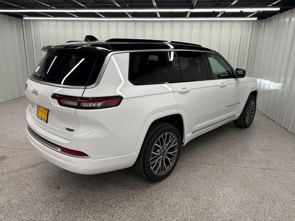 New 2026 Jeep Grand Cherokee L Summit AWD/4WD image 6
