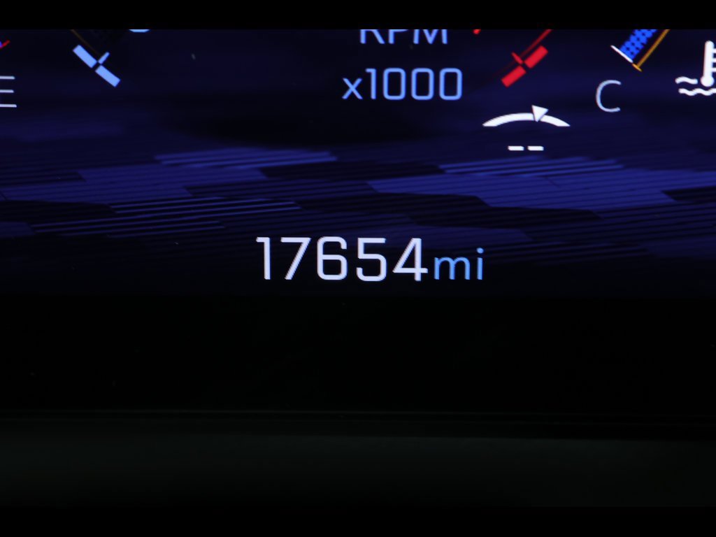 Used 2024 Chevrolet Traverse RS w/ LPO, Floor Liner Package image 27