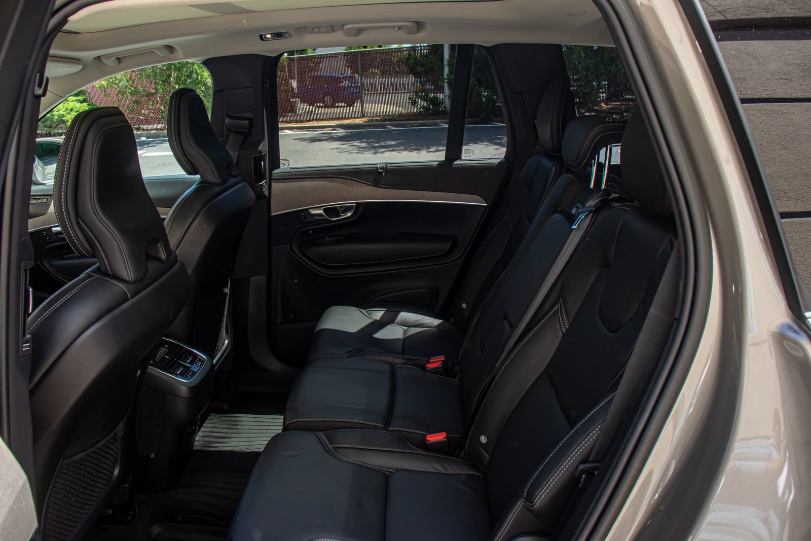 Used 2022 Volvo XC90 T6 Inscription w/ Advanced Package AWD/4WD image 14
