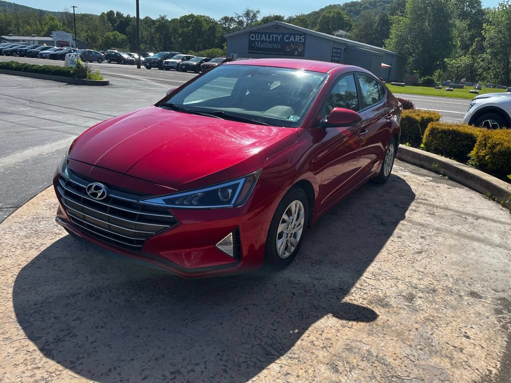 Used 2020 Hyundai Elantra SE w/ Cargo Package (C1) FWD image 3