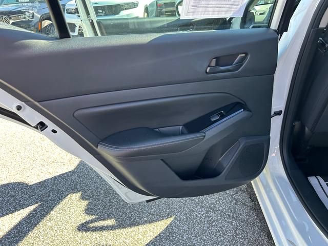 Used 2023 Nissan Altima 2.5 SV FWD image 13