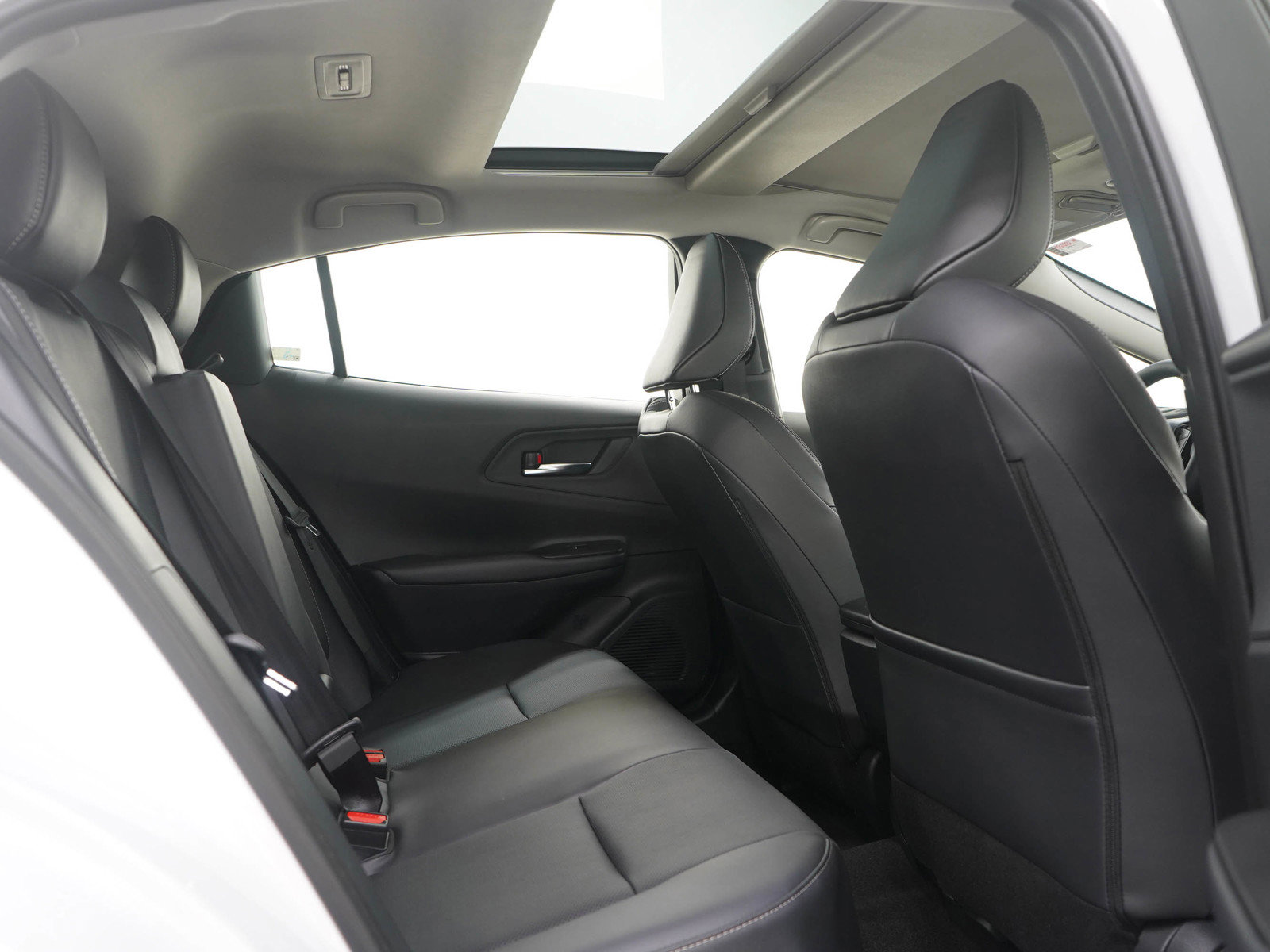 Used 2026 Toyota Prius Plug-In Hybrid image 14