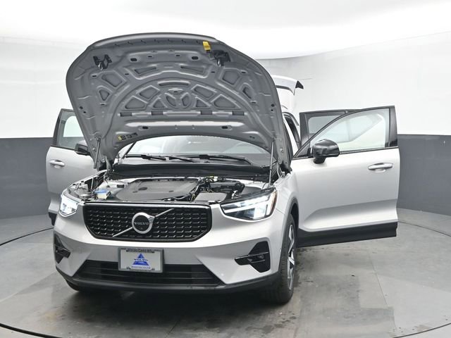 Used 2023 Volvo XC40 B5 Plus w/ Driver Assist Package image 53