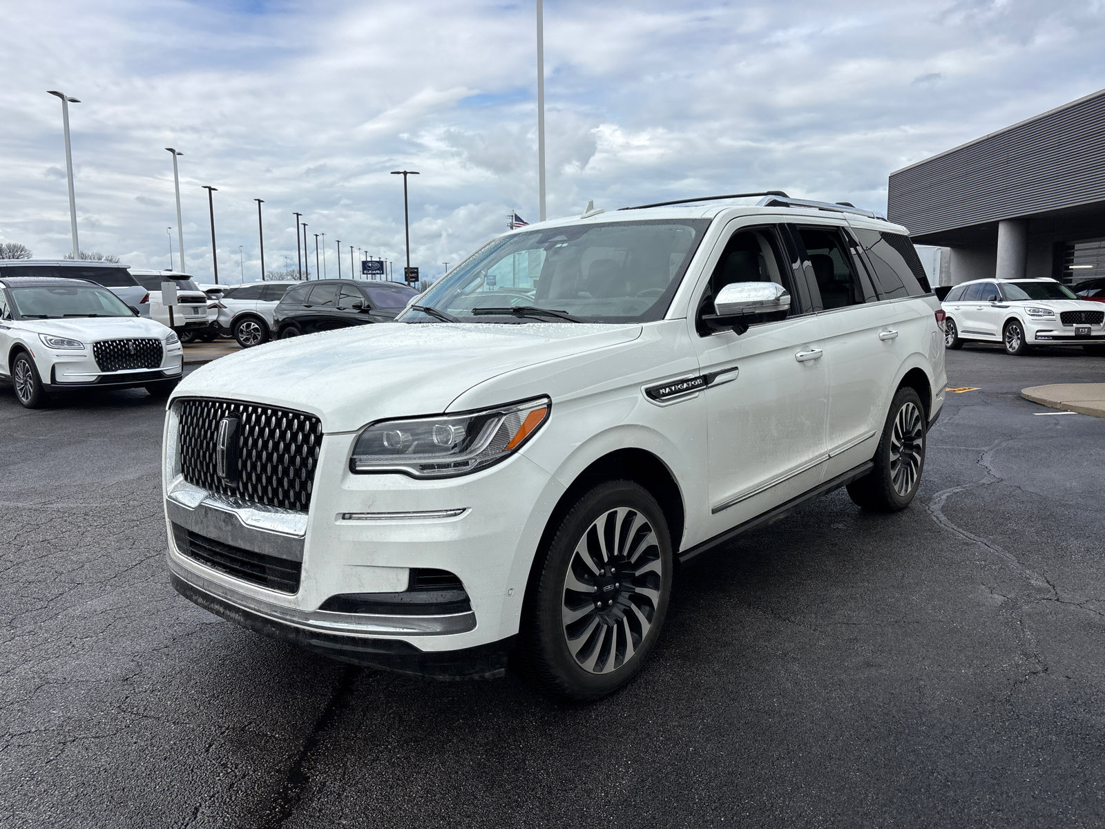 Certified 2023 Lincoln Navigator Black Label image 3