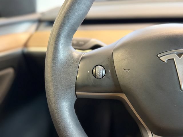Used 2023 Tesla Model Y Performance AWD/4WD image 26
