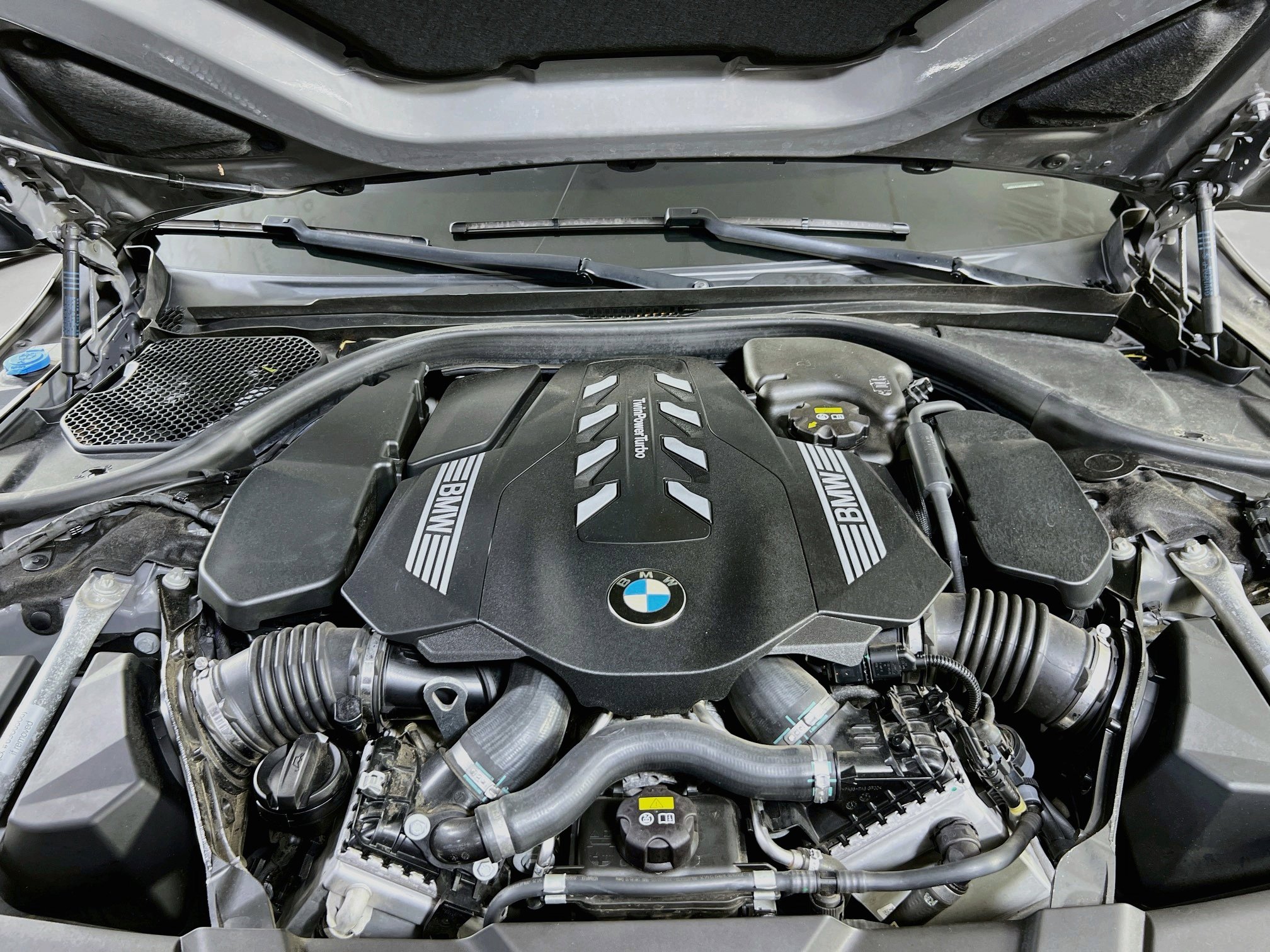 Used 2021 BMW 750i xDrive w/ Executive Package image 32