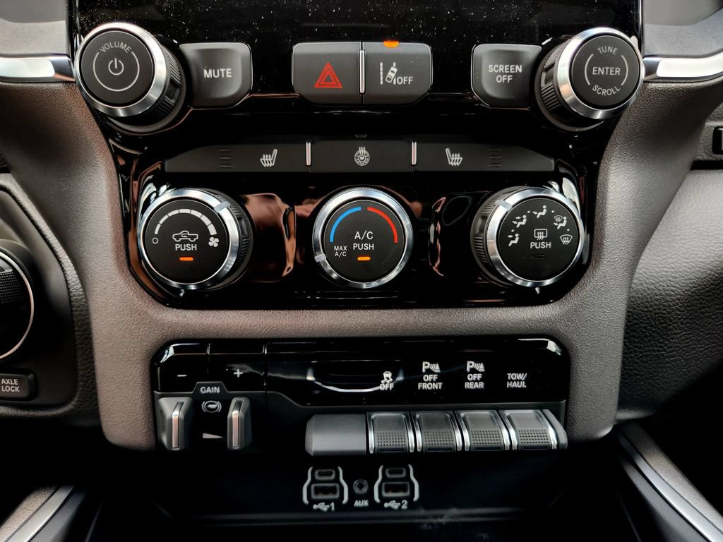 New 2026 RAM 1500 Big Horn AWD/4WD image 23