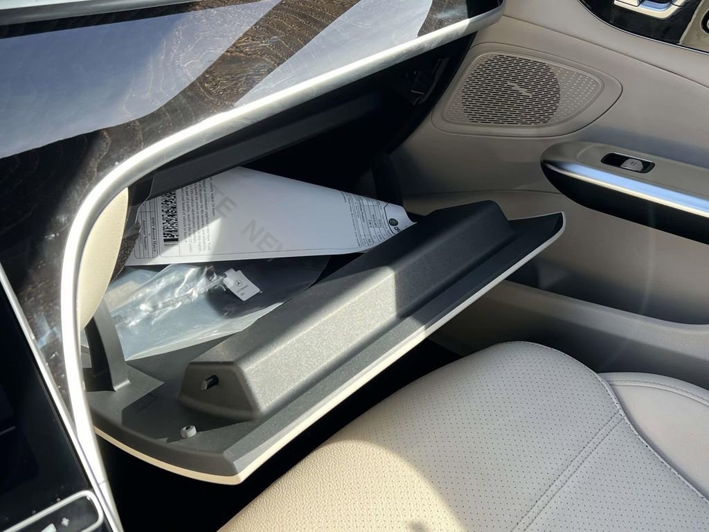 Used 2023 Mercedes-Benz C 300 4MATIC Sedan image 36