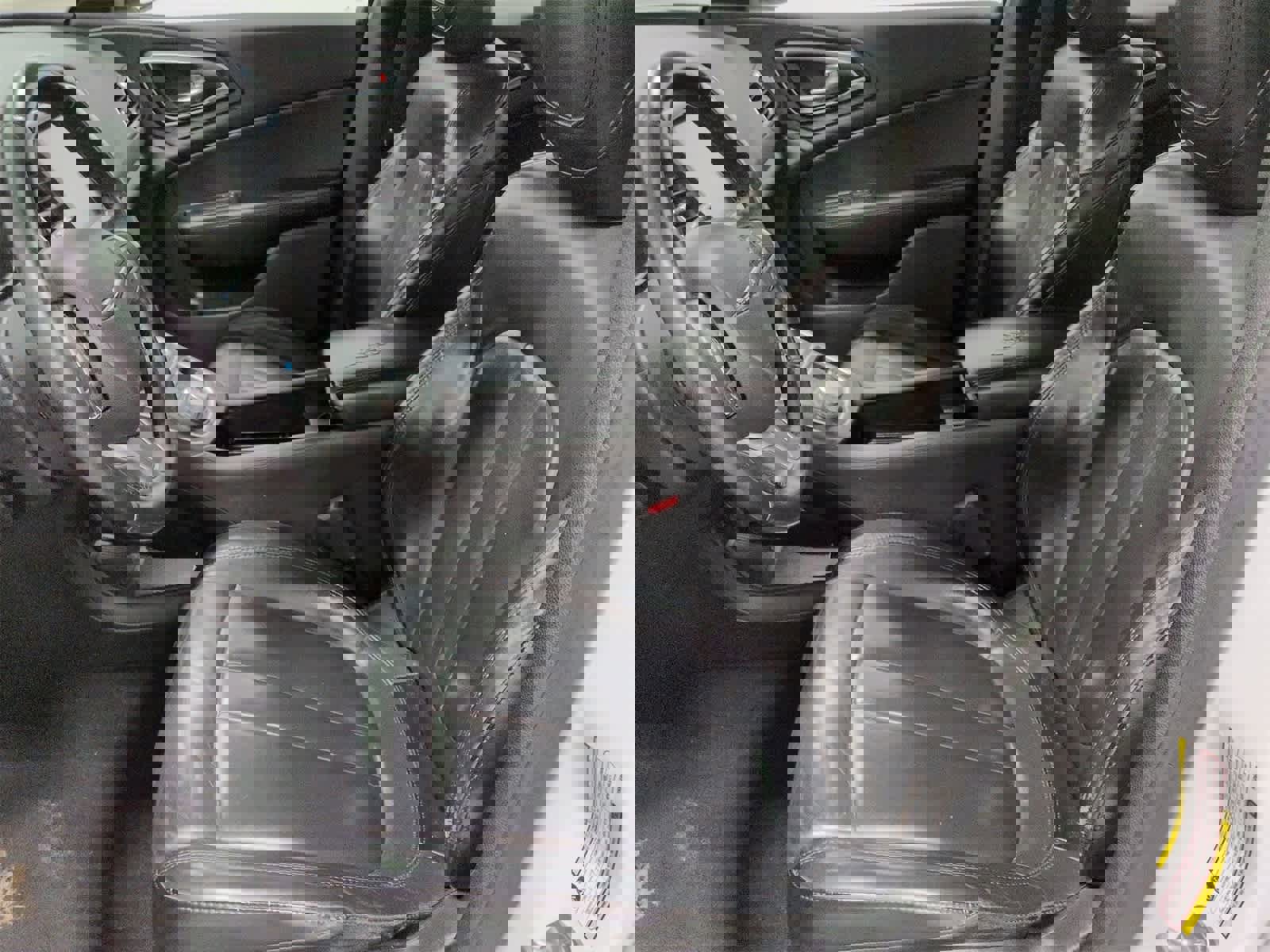 Certified 2017 Chrysler 200 Limited Platinum image 17