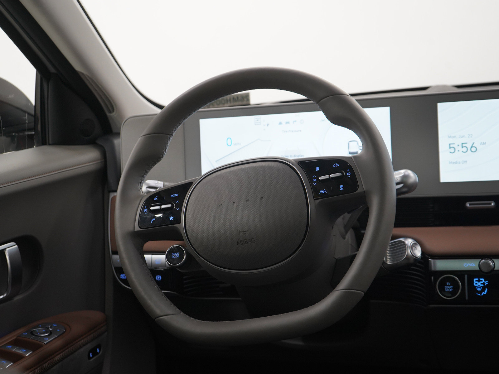 Certified 2024 Hyundai Ioniq 5 Limited AWD/4WD image 13