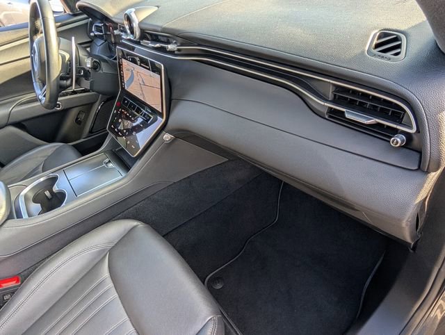 Used 2023 Maserati Grecale GT image 17