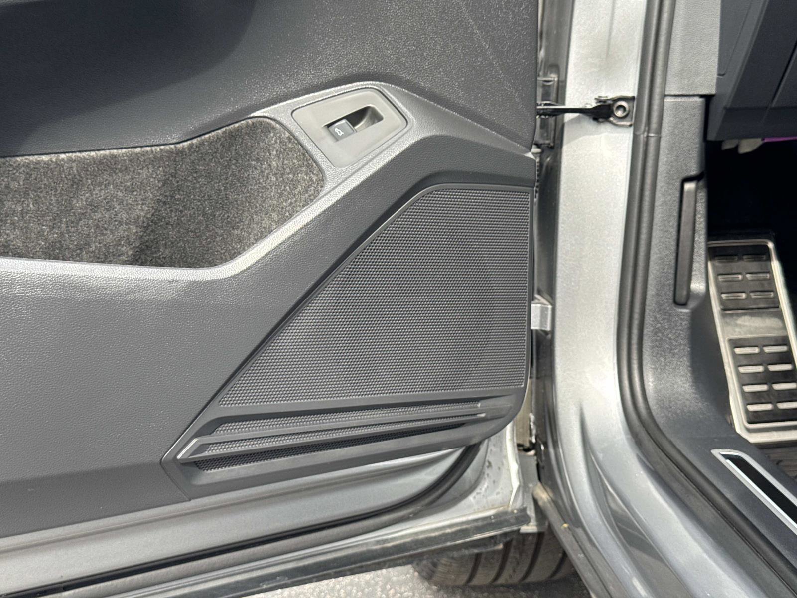 Certified 2024 Volkswagen Tiguan SE R-Line image 20