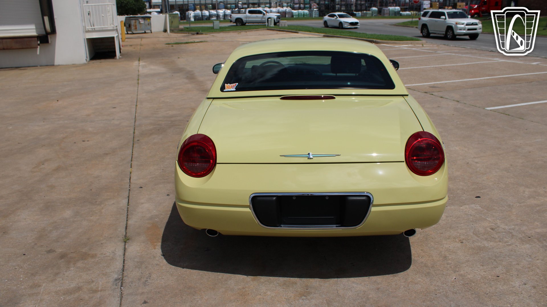 Used 2005 Ford Thunderbird RWD image 6
