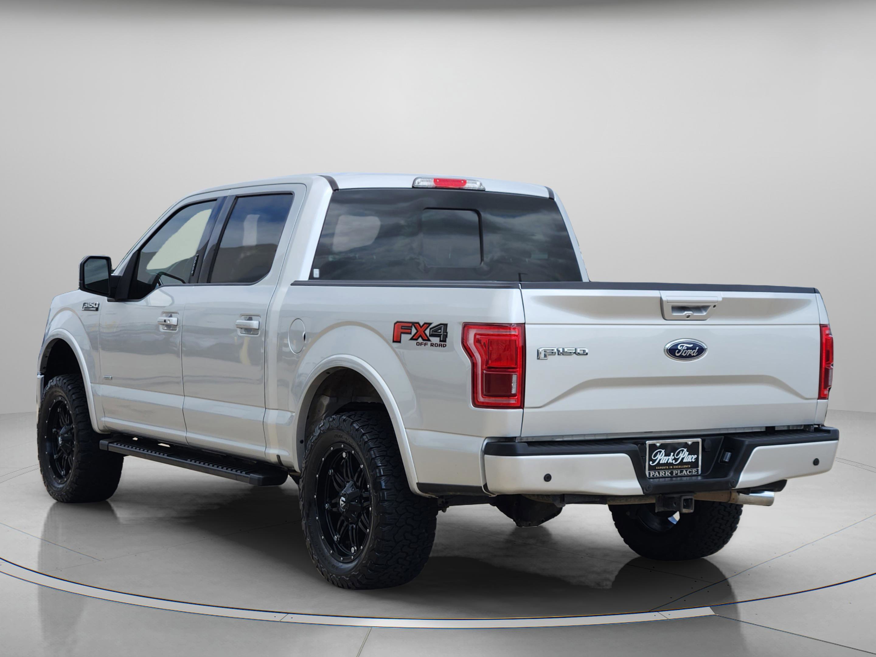 Used 2016 Ford F150 Lariat w/ Equipment Group 502A Luxury AWD/4WD image 3