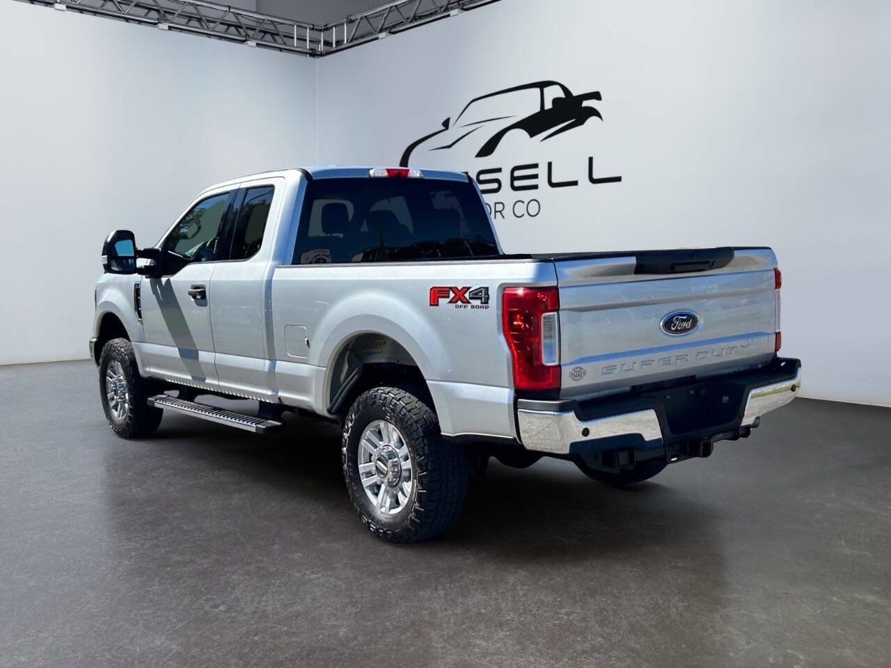Used 2019 Ford F250 XLT w/ XLT Value Package image 3