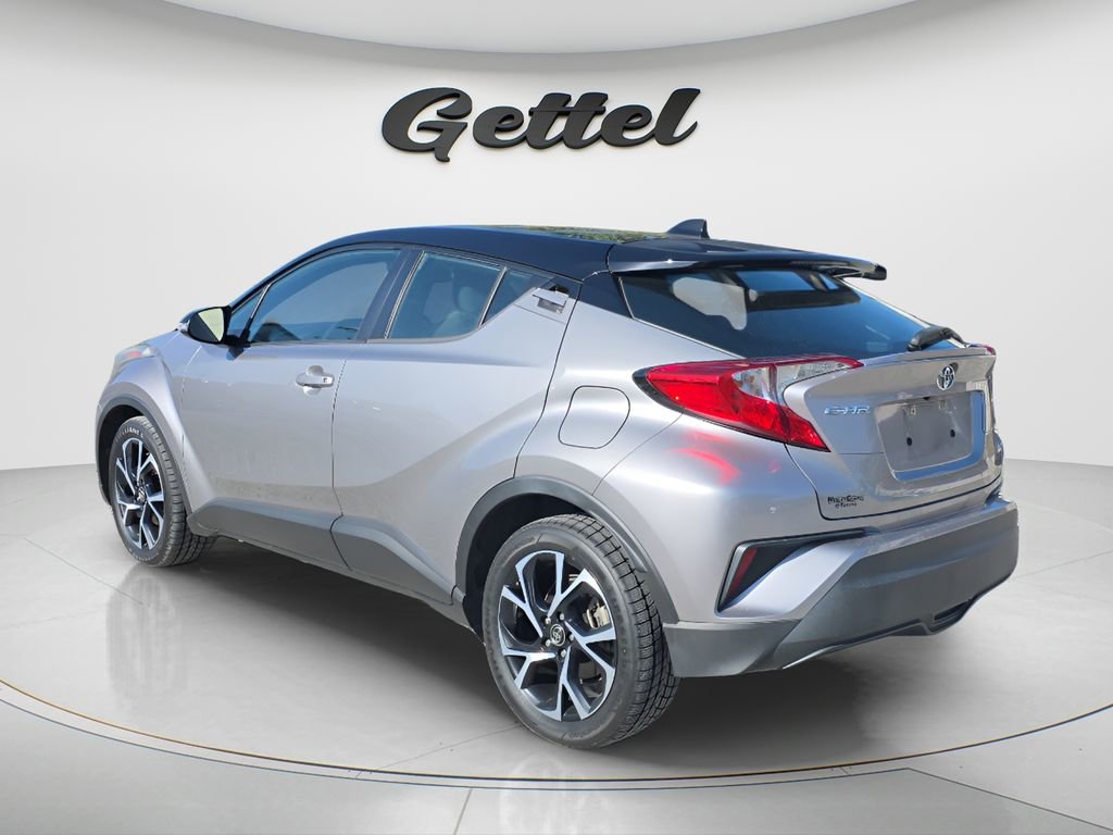 Used 2019 Toyota C-HR XLE image 6
