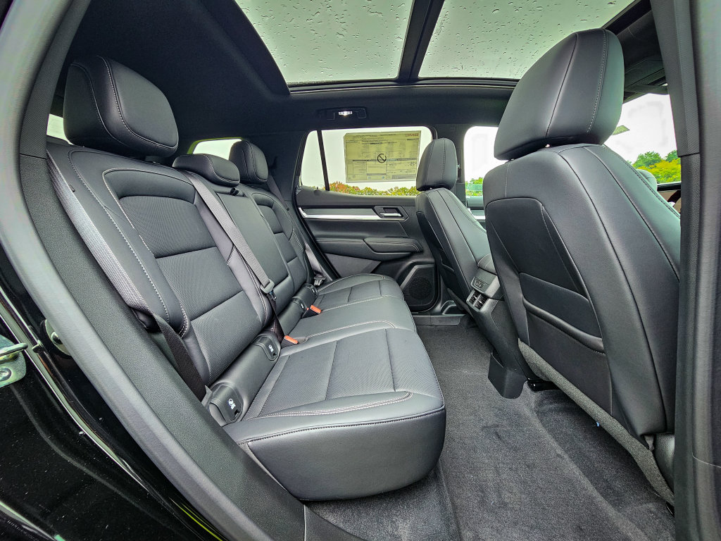 New 2027 GMC Terrain Elevation w/ Elevation Premium Package AWD/4WD image 39